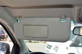 2016款江铃驭胜S350自动汽油超豪华版5座