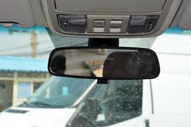 2016款江铃驭胜S350自动汽油超豪华版5座