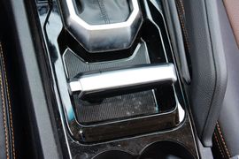 2016款江铃驭胜S350自动汽油超豪华版5座