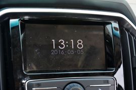 2016款江铃驭胜S350自动汽油超豪华版5座