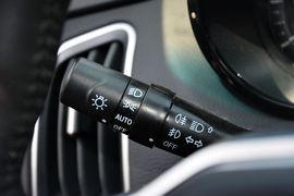 2016款江铃驭胜S350自动汽油超豪华版5座