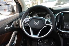 2016款江铃驭胜S350自动汽油超豪华版5座