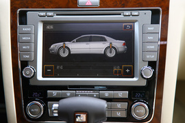 2011款大众新辉腾3.6L试驾实拍