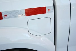 2015款锐骐皮卡2.4L精英版汽油四驱标准型ZG24