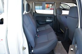 2015款锐骐皮卡2.4L精英版汽油四驱标准型ZG24