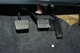 2015款锐骐皮卡2.4L精英版汽油四驱标准型ZG24