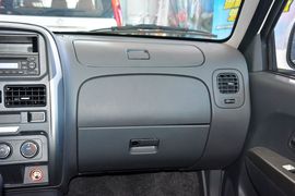 2015款锐骐皮卡2.4L精英版汽油四驱标准型ZG24