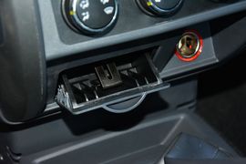 2015款锐骐皮卡2.4L精英版汽油四驱标准型ZG24