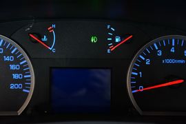 2015款锐骐皮卡2.4L精英版汽油四驱标准型ZG24