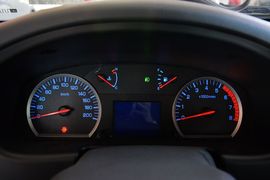 2015款锐骐皮卡2.4L精英版汽油四驱标准型ZG24