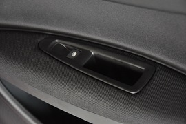 2010款雪铁龙世嘉1.6L