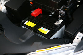 2010款丰田凯美瑞240G豪华版试驾实拍