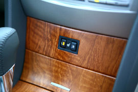 2010款丰田凯美瑞240G豪华版试驾实拍