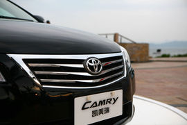 2010款丰田凯美瑞240G豪华版试驾实拍