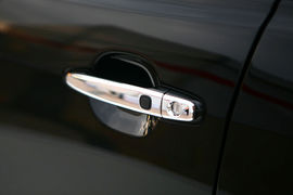 2010款丰田凯美瑞240G豪华版试驾实拍