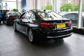 2016款宝马320Li豪华设计套装