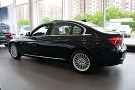 2016款宝马320Li豪华设计套装