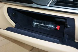 2016款宝马320Li豪华设计套装