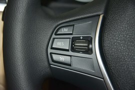 2016款宝马320Li豪华设计套装