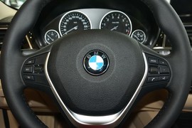 2016款宝马320Li豪华设计套装