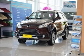 2016款江铃驭胜S350自动汽油超豪华版5座