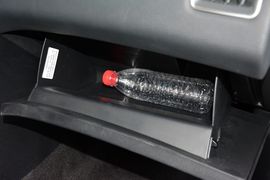 2016款江铃驭胜S350自动汽油超豪华版5座