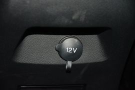 2016款江铃驭胜S350自动汽油超豪华版5座