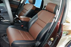 2016款江铃驭胜S350自动汽油超豪华版5座