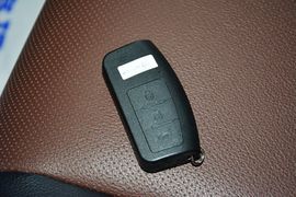 2016款江铃驭胜S350自动汽油超豪华版5座