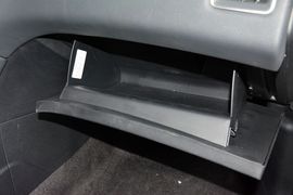 2016款江铃驭胜S350自动汽油超豪华版5座