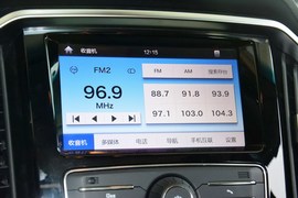 2016款江铃驭胜S350自动汽油超豪华版5座