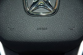 2016款江铃驭胜S350自动汽油超豪华版5座