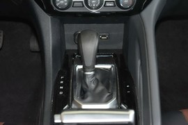 2016款江铃驭胜S350自动汽油超豪华版5座