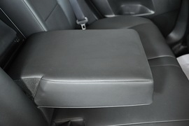 2010款铃木凯泽西2.4L