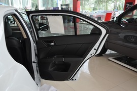 2010款铃木凯泽西2.4L