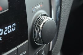 2010款铃木凯泽西2.4L