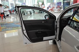 2010款铃木凯泽西2.4L