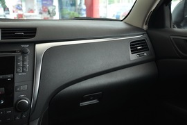 2010款铃木凯泽西2.4L
