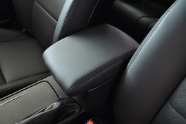 2010款铃木凯泽西2.4L