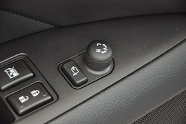 2010款铃木凯泽西2.4L