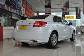 2010款铃木凯泽西2.4L