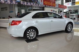 2010款铃木凯泽西2.4L