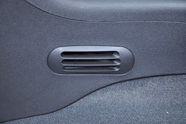 2010款标致207两厢1.6L手动品乐版
