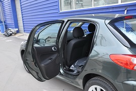 2010款标致207两厢1.6L手动品乐版