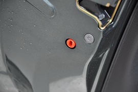 2010款标致207两厢1.6L手动品乐版