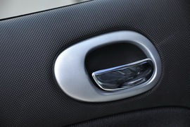2010款标致207两厢1.6L手动品乐版