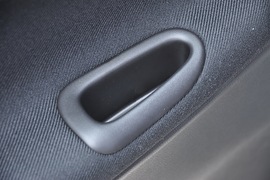2010款标致207两厢1.6L手动品乐版