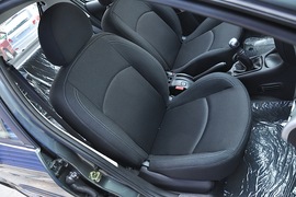 2010款标致207两厢1.6L手动品乐版