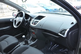 2010款标致207两厢1.6L手动品乐版