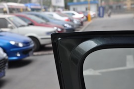 2010款标致207两厢1.6L手动品乐版